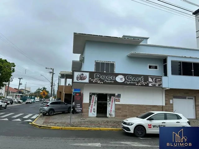 Imagem 5: Predio Comercial e Residencial no Centro de Piçarras
