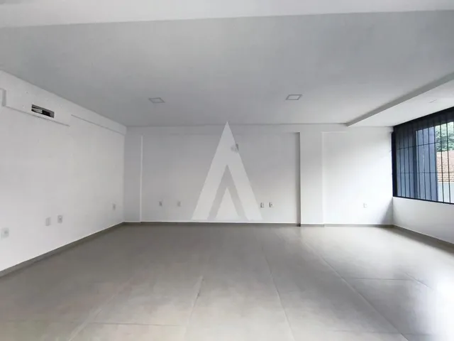 Imagem 3: Loja Comercial com 43,45 M² no Costa e Silva com 02 Vagas de Estacionamente Frontal