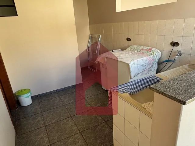 Imagem 4: 04 suítes + área gourmet integrada e amplo terreno