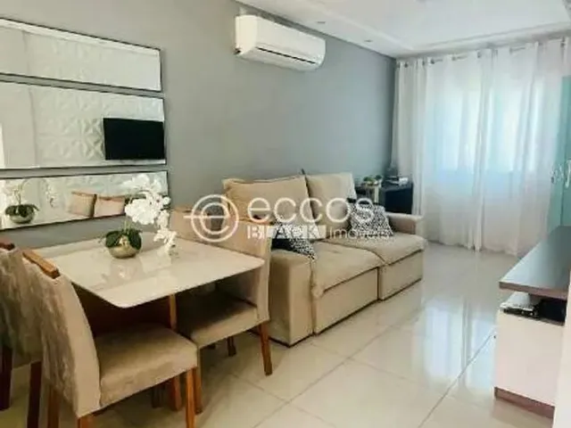 Imagem: Casa À Venda, 2 Quartos, 2 Vagas, Parque