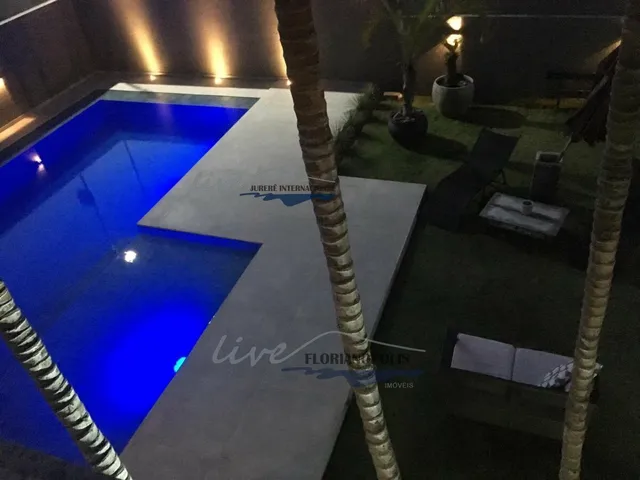 Imagem: Casa Padrão para Aluguel em Jurerê Internacional