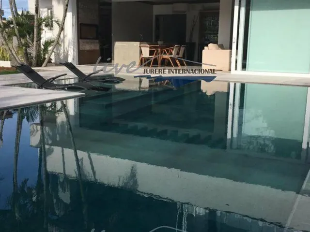 Imagem 3: Casa Padrão para Aluguel em Jurerê Internacional Florianópolis-SC
