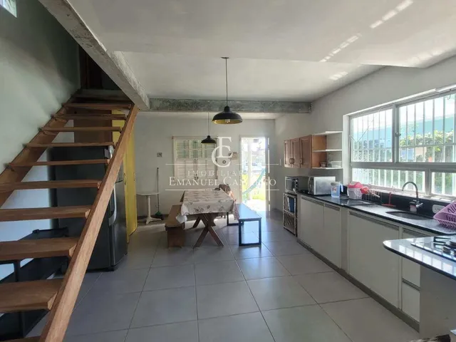Imagem 2: Casa à venda em Itapoá, Barra do Saí, com 3 quartos, 159m²