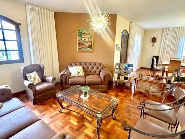Imagem: Maravilhosa Casa À Venda no Bairro Castelo