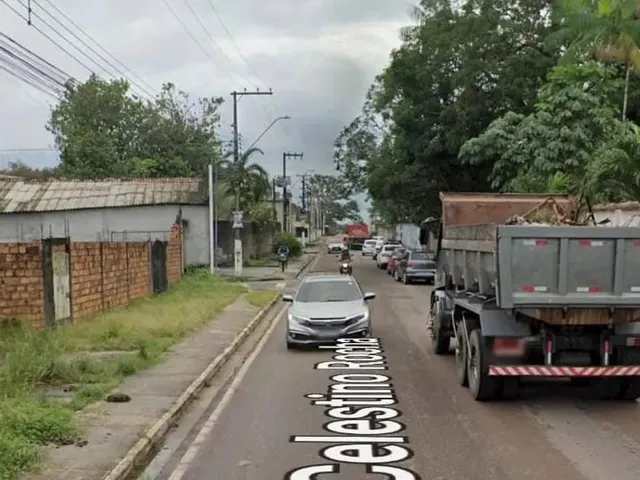 Imagem: Terreno na Avenida Celestino Rocha Frente
