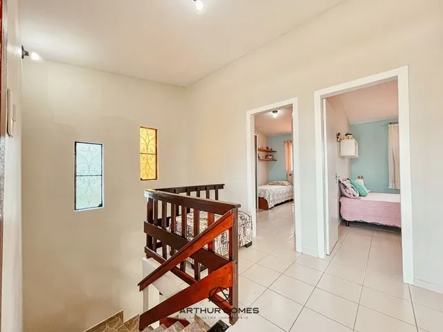 Imagem 5: Casa em Candeias com 3 Quartos e 240 m²