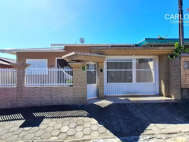 Imagem: Casa à venda no bairro Cabeçuda - Laguna/SC
