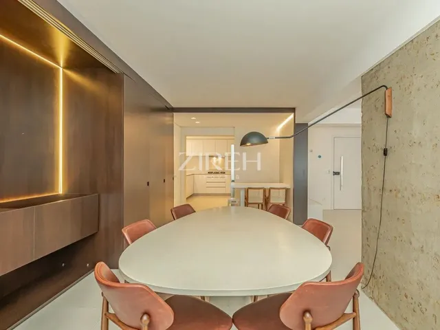 Imagem 7: Apartamento Exclusivo com 4 Dormitórios no Batel