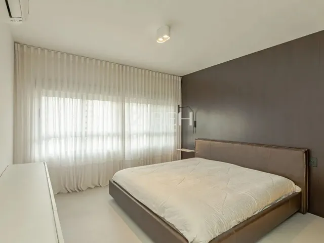 Imagem 8: Apartamento Exclusivo com 4 Dormitórios no Batel