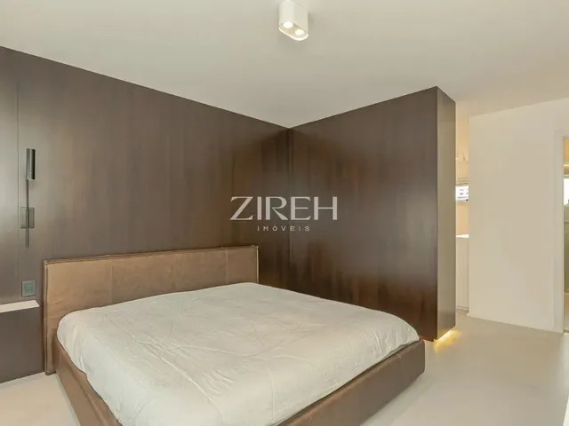 Imagem 2: Apartamento Exclusivo com 4 Dormitórios no Batel