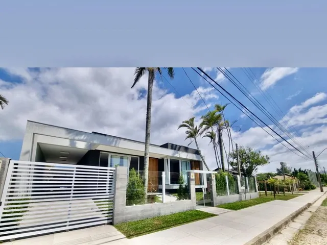 Imagem: Casa Mobiliada com Piscina em Atlântida