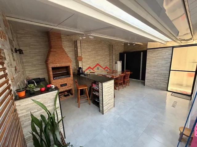 Imagem: A casa em condomínio possui 3 Dormitórios, 1 Suíte, 3