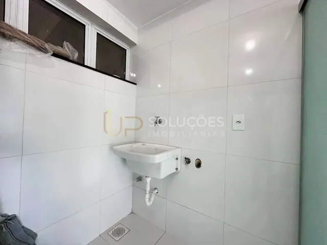 Imagem 9: 2 Quartos (1 Suíte) | 68m² | Varanda | Vaga Coberta | R$525.000,00