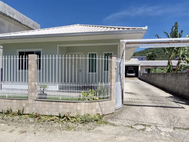 Imagem: Linda Casa de 3 Quartos (1 Suíte) com Edícula
