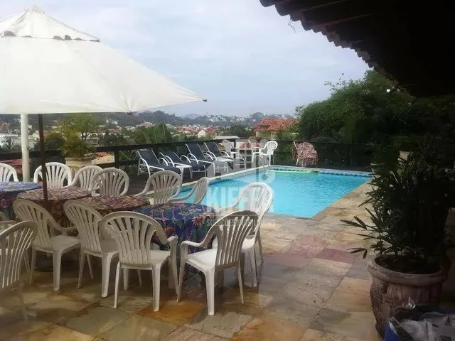 Imagem: Casa em Condomínio com 4 Suítes Piscina