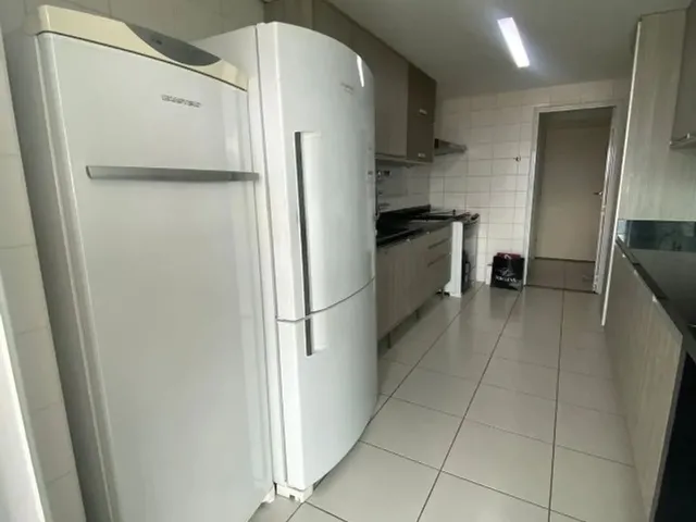 Imagem 8: Alugo Apto com 3 Suítes, Nascente