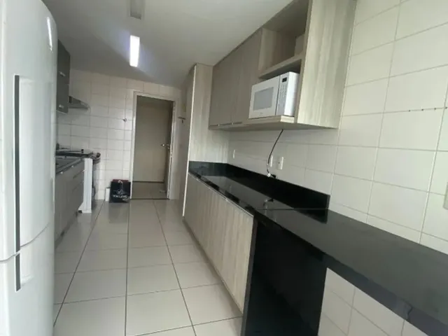 Imagem 7: Alugo Apto com 3 Suítes, Nascente