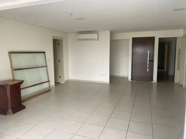 Imagem 12: Alugo Apto com 3 Suítes, Nascente