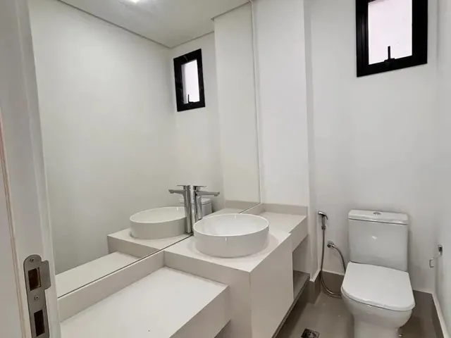 Imagem 16: Imóvel para Aluguel Possui 165 Metros Quadrados com 3 Quartos em Jardim Petrópolis