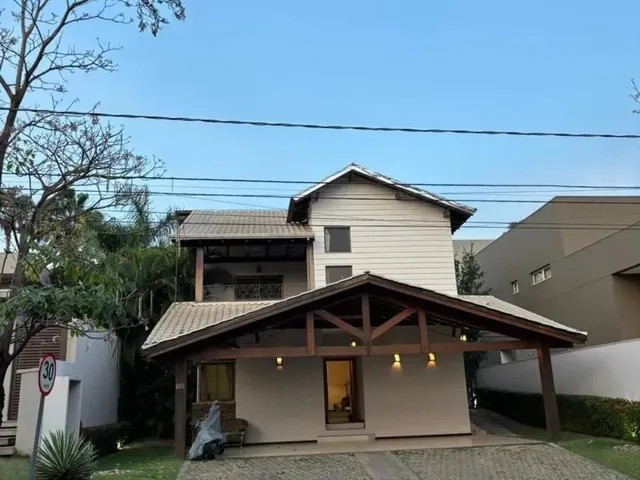 Imagem: A casa possui 5 Dormitórios, 4 Suítes, 5 Banheiros, 5