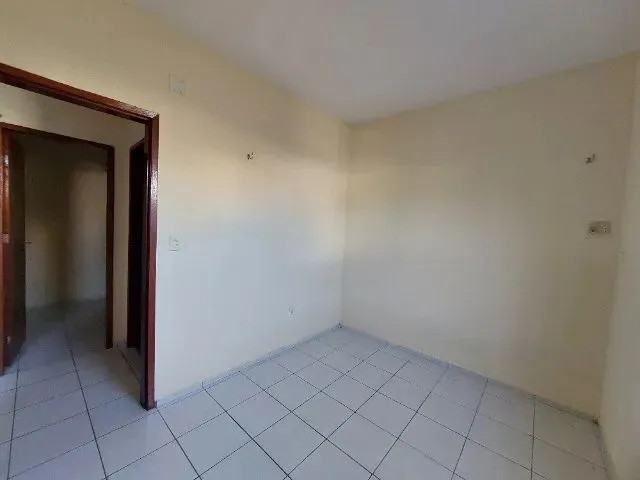 Imagem 4: Apartamento no Montese com 2 Quartos para Alugar