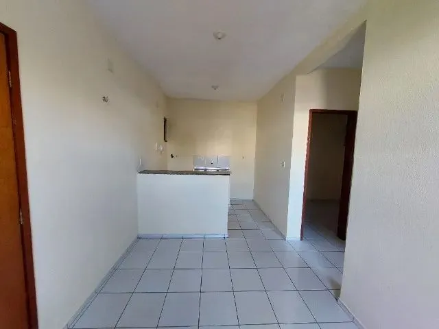 Imagem 3: Apartamento no Montese com 2 Quartos para Alugar