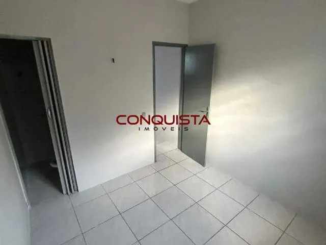 Imagem 3: Kitnet para Alugar em Parangaba (Fortaleza) - 30 M², 1 Quarto, R$ 700