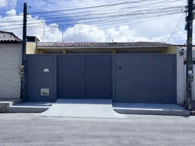 Imagem: Casa com 3 Quartos (1 Suíte) e Garagem