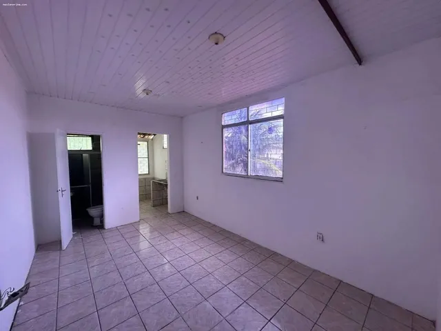 Imagem 6: Casa para Locação em Fortaleza, Monte Castelo, 2 Dormitórios, 1 Suíte, 1 Banheiro