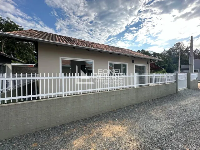 Imagem: Casa À Venda com 3 Dormitórios À Venda