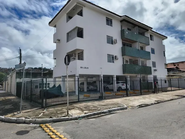Imagem: Alugo Apartamento no Edifício Lália, com