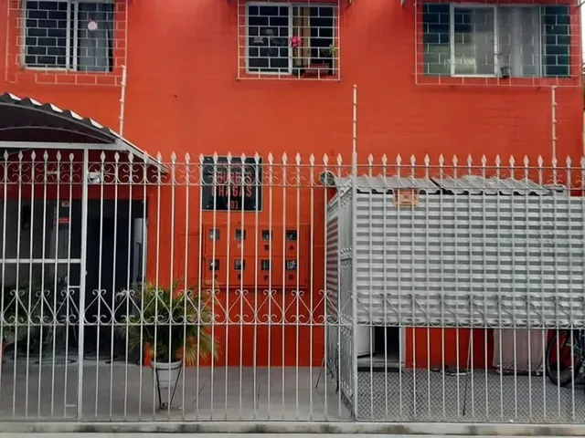 Imagem: A kitnet possui 1 Dormitório, 1 Banheiro, 100m² de Área