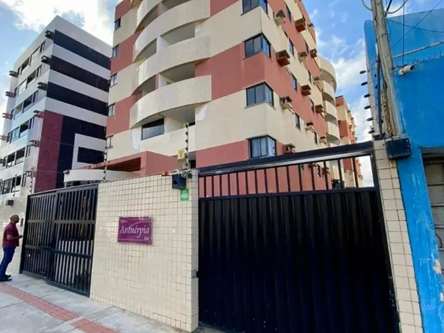 Imagem: O apartamento possui 2 Dormitórios, 1 Suíte, 2 Banheiros,