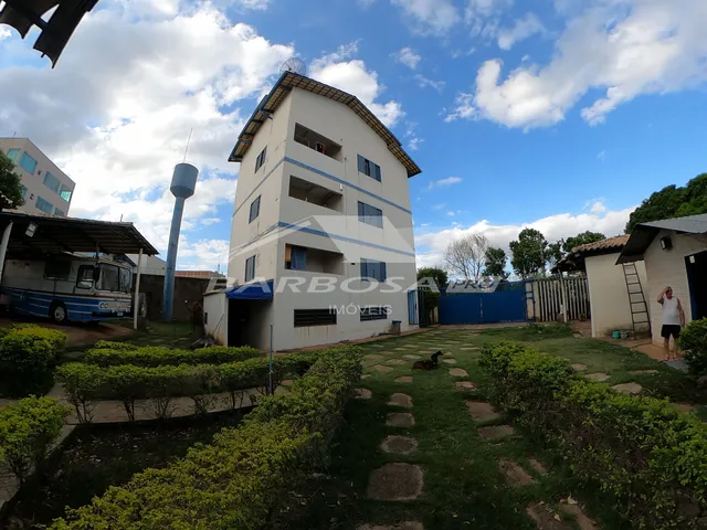 Imagem: Sobrado triplex com 3 apartamentos á venda