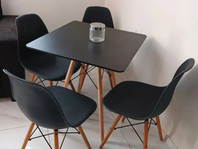 Imagem: A casa possui 1 Dormitório, 1 Banheiro e está localizado