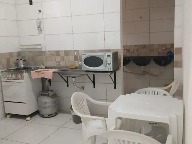Imagem 2: Alugo Quartos/Suites Mobiliadas (F