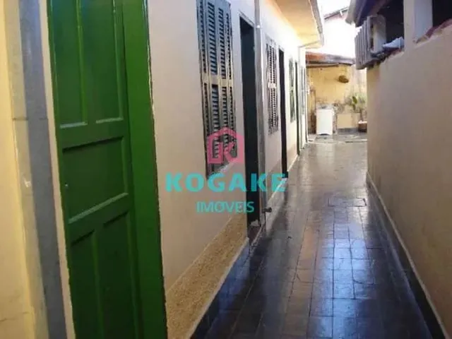 Imagem: Casa com 8 Dormitórios À Venda, 228 M²