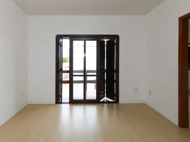 Imagem 3: Casa com 3 Quartos para Alugar no Bairro Niterói com 121M²