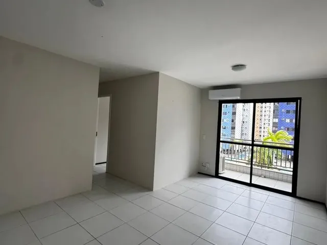 Imagem: O apartamento possui 3 Dormitórios, 2 Banheiros, 2 Vagas