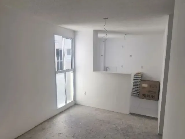 Imagem: O apartamento possui 2 Dormitórios, 1 Banheiro, 1 Vaga na