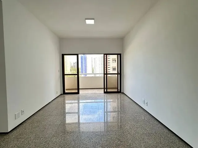 Imagem: O apartamento possui 3 Dormitórios, 2 Banheiros, 2 Vagas