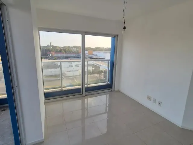 Imagem: O apartamento possui 3 Dormitórios, 1 Suíte, 2 Banheiros,