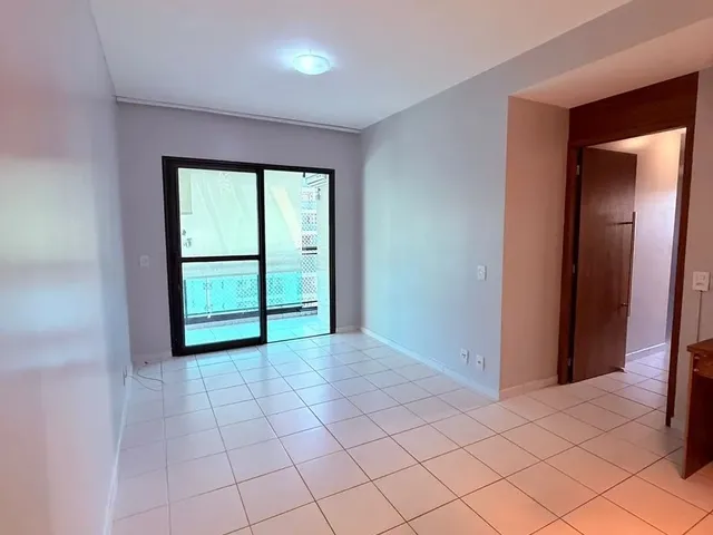 Imagem: O apartamento possui 3 Dormitórios, 1 Suíte, 2 Banheiros,