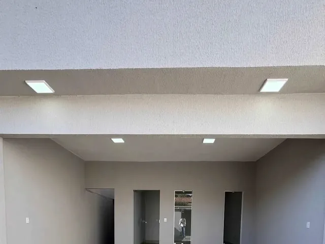 Imagem: A casa possui 2 Dormitórios, 2 Banheiros, 2 Vagas na