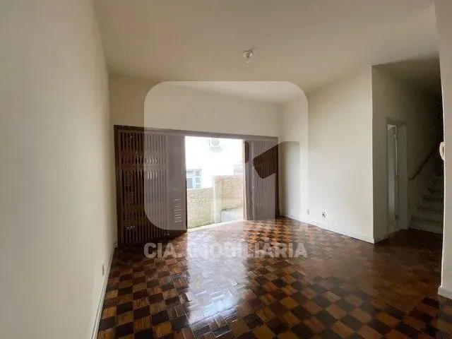 Imagem 6: Casa de 4 Dormitórios na Agronômica