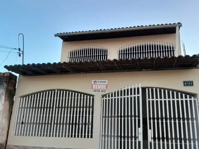 Imagem: A casa possui 4 Dormitórios, 2 Banheiros, 1 Vaga na