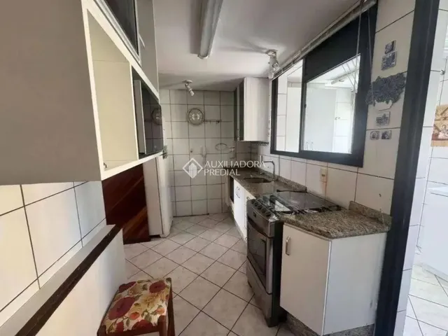 Imagem 15: Imóvel para Aluguel Tem 100 Metros Quadrados com 2 Quartos em Centro - Florianópolis