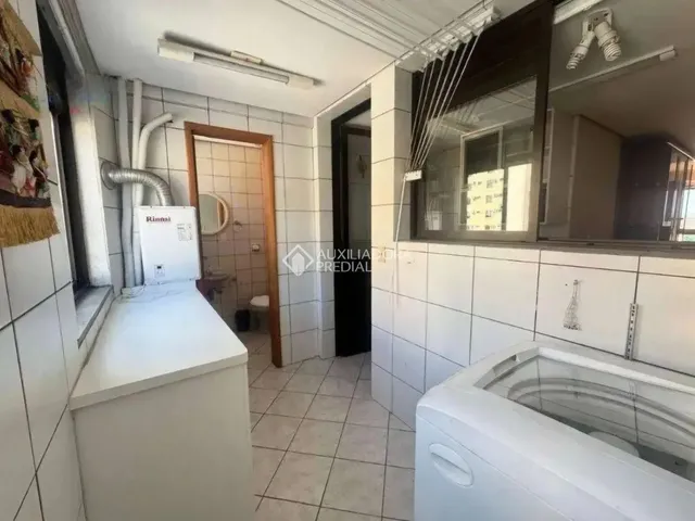Imagem 3: Imóvel para Aluguel Tem 100 Metros Quadrados com 2 Quartos em Centro - Florianópolis