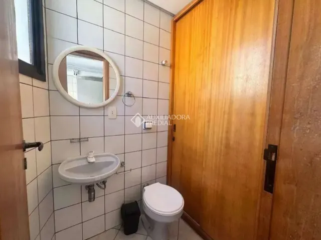 Imagem 2: Imóvel para Aluguel Tem 100 Metros Quadrados com 2 Quartos em Centro - Florianópolis