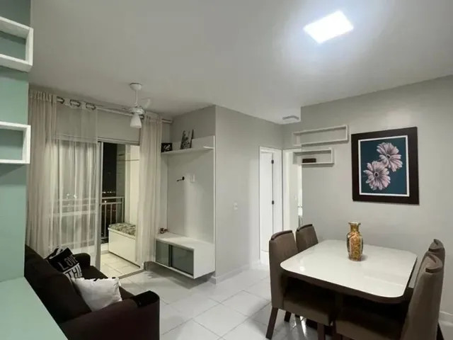 Imagem: O apartamento possui 2 Dormitórios, 1 Suíte, 2 Banheiros,